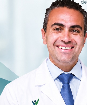 Foto — Dr. Néstor de la Cruz